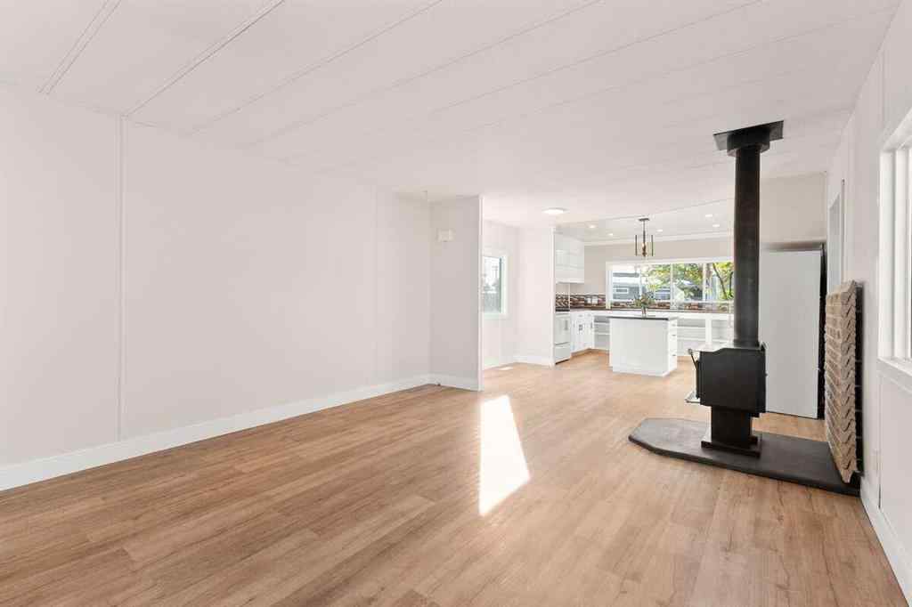 MLS® A2265726 - 5800 46 Street  in NONE Olds, Mobile