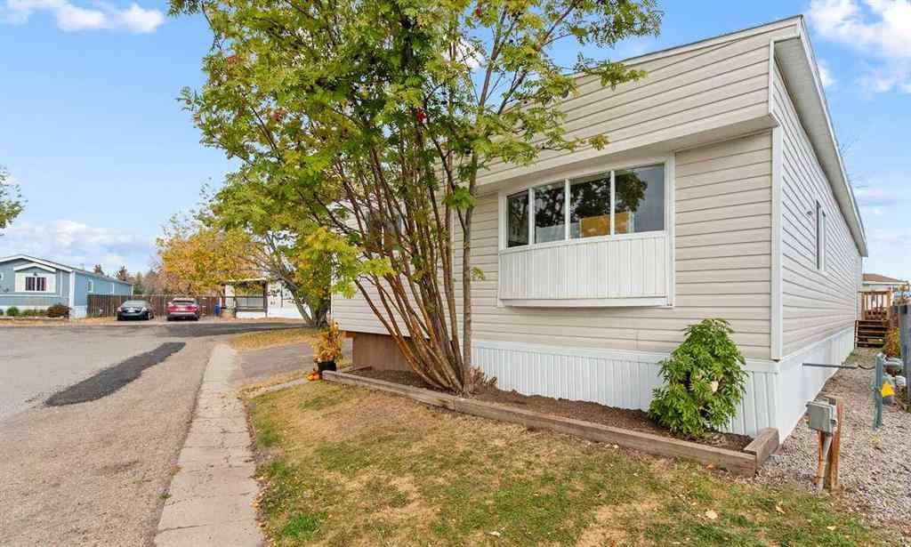 MLS® A2265726 - 5800 46 Street  in NONE Olds, Mobile