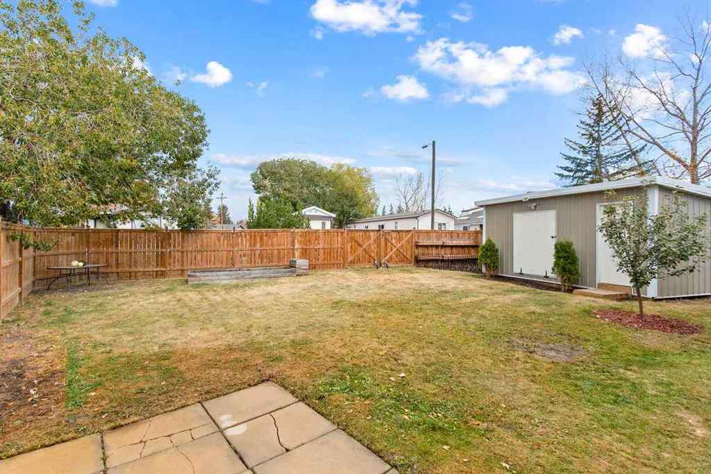 MLS® A2265726 - 5800 46 Street  in NONE Olds, Mobile