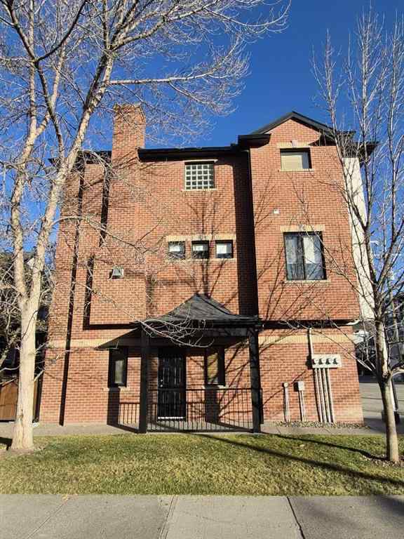 MLS® A2265731 - 1946 29 Street SW in Killarney/Glengarry Calgary, Residential