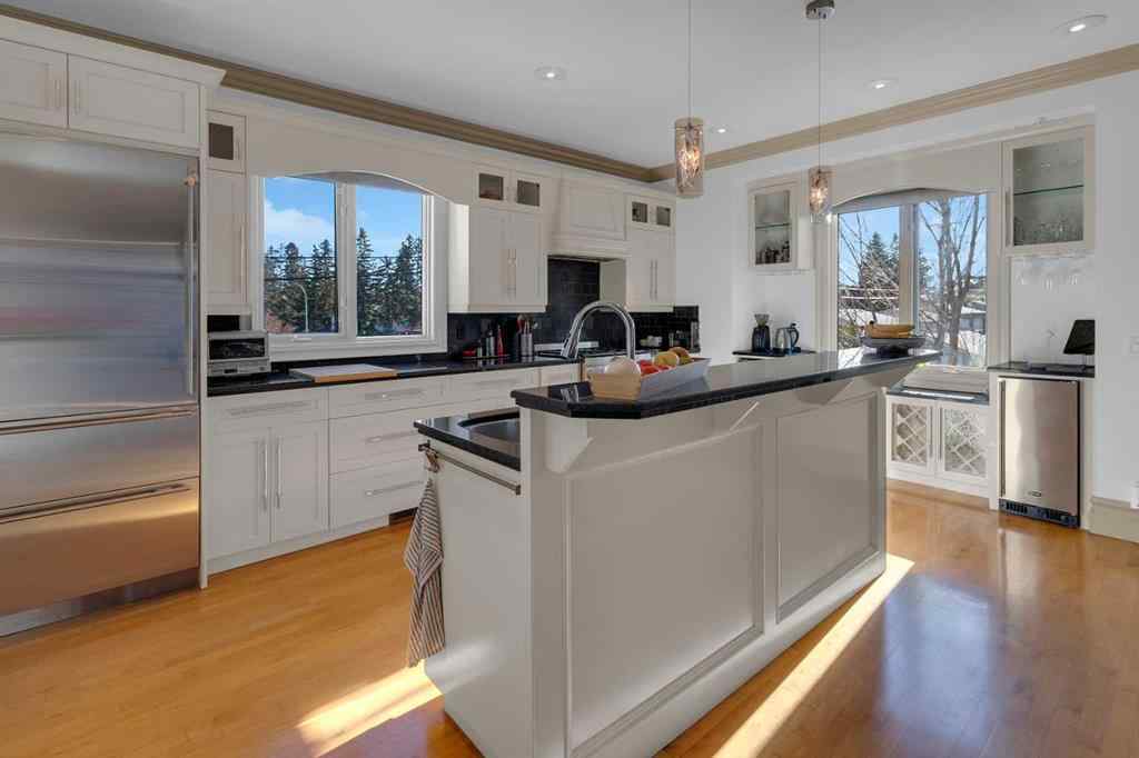 MLS® A2265731 - 1946 29 Street SW in Killarney/Glengarry Calgary, Residential