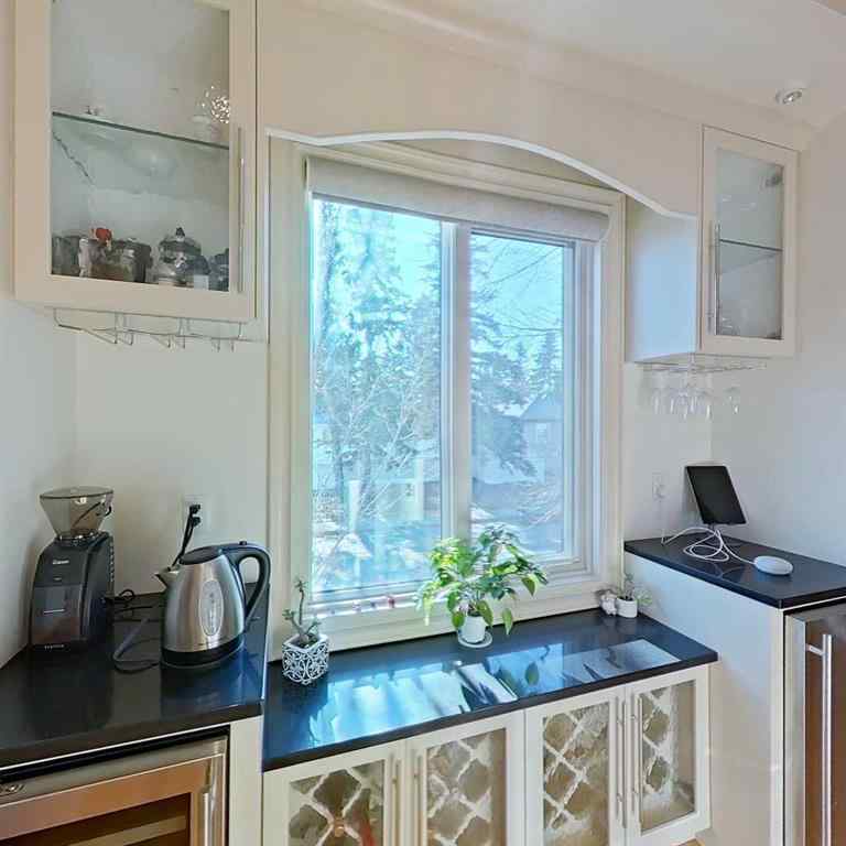 MLS® A2265731 - 1946 29 Street SW in Killarney/Glengarry Calgary, Residential