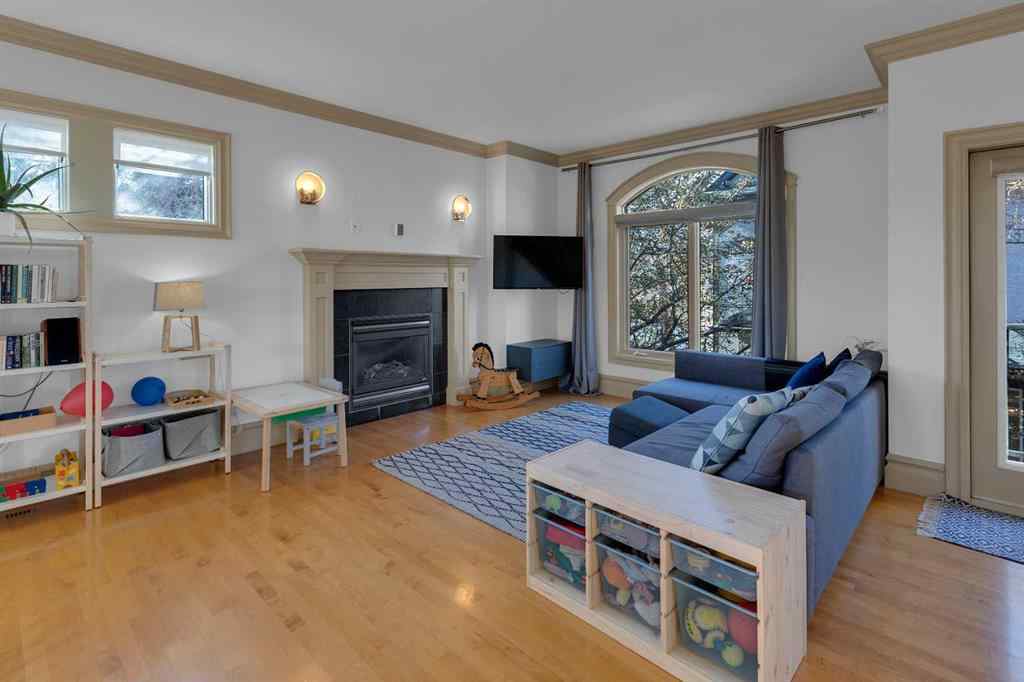 MLS® A2265731 - 1946 29 Street SW in Killarney/Glengarry Calgary, Residential