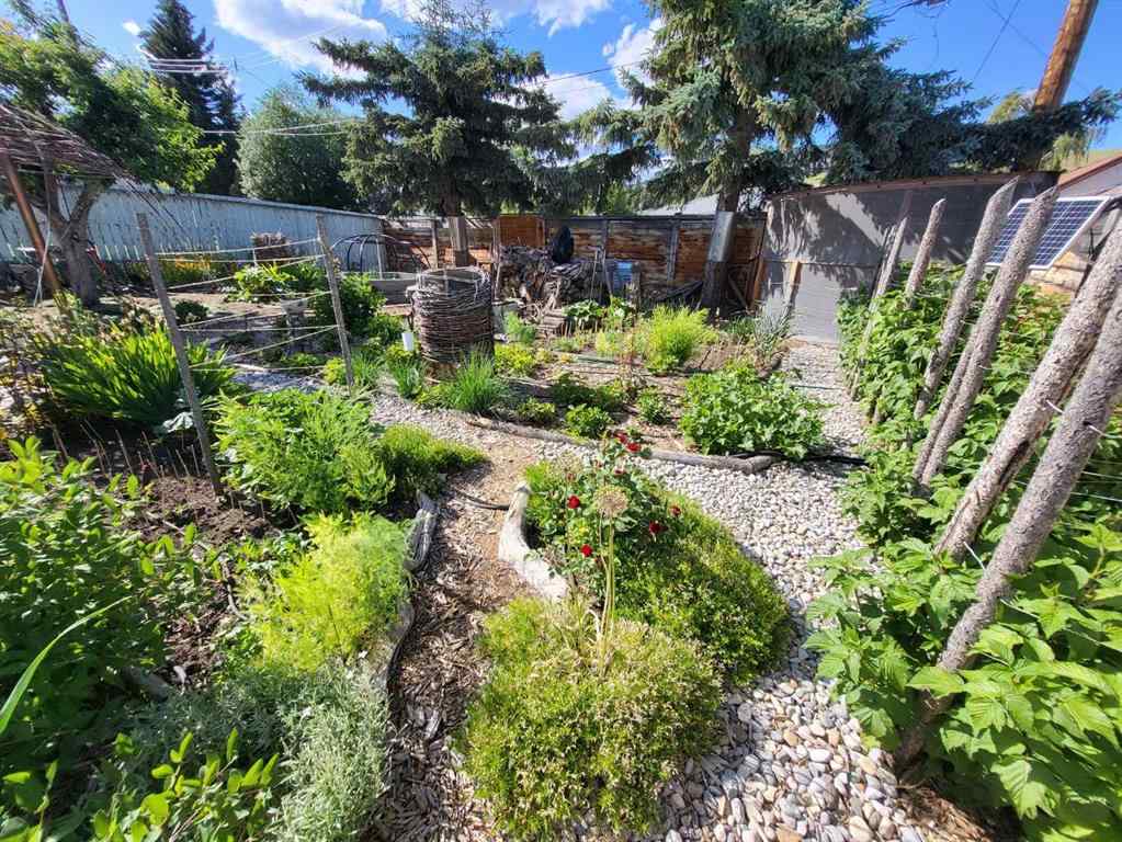 MLS® A2265732 - 8137 19 Avenue  in NONE Coleman, Residential