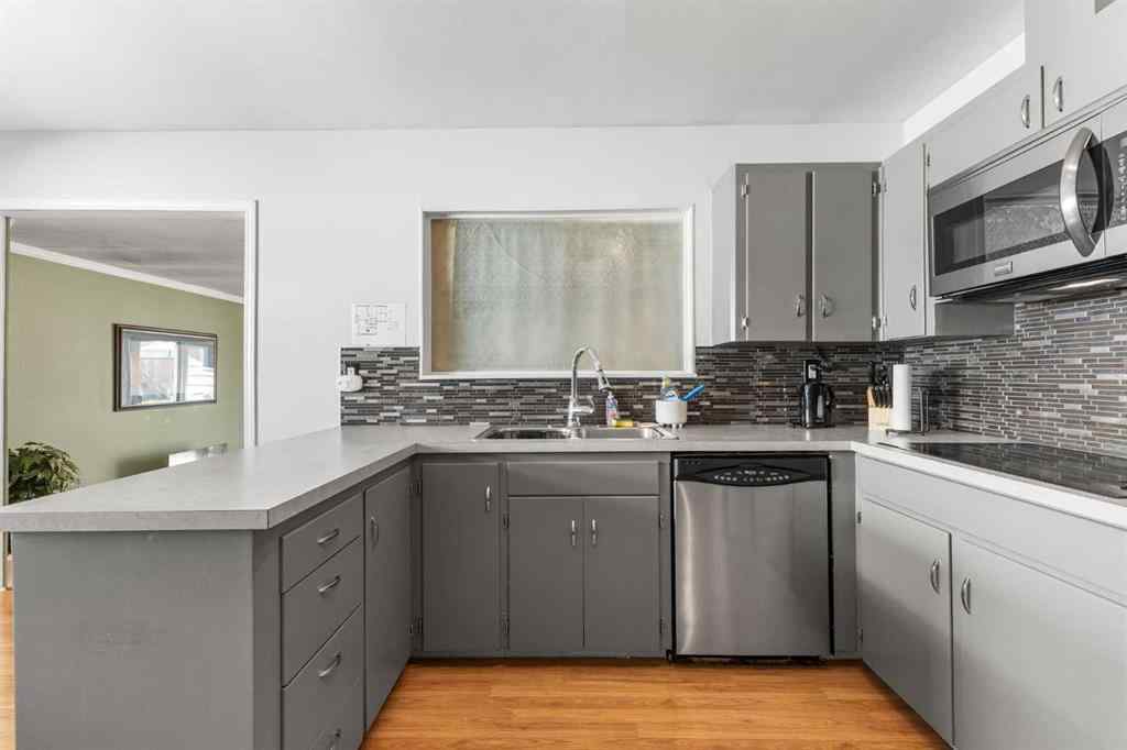 MLS® A2265733 - 1036 17 Street NE in Mayland Heights Calgary, Residential