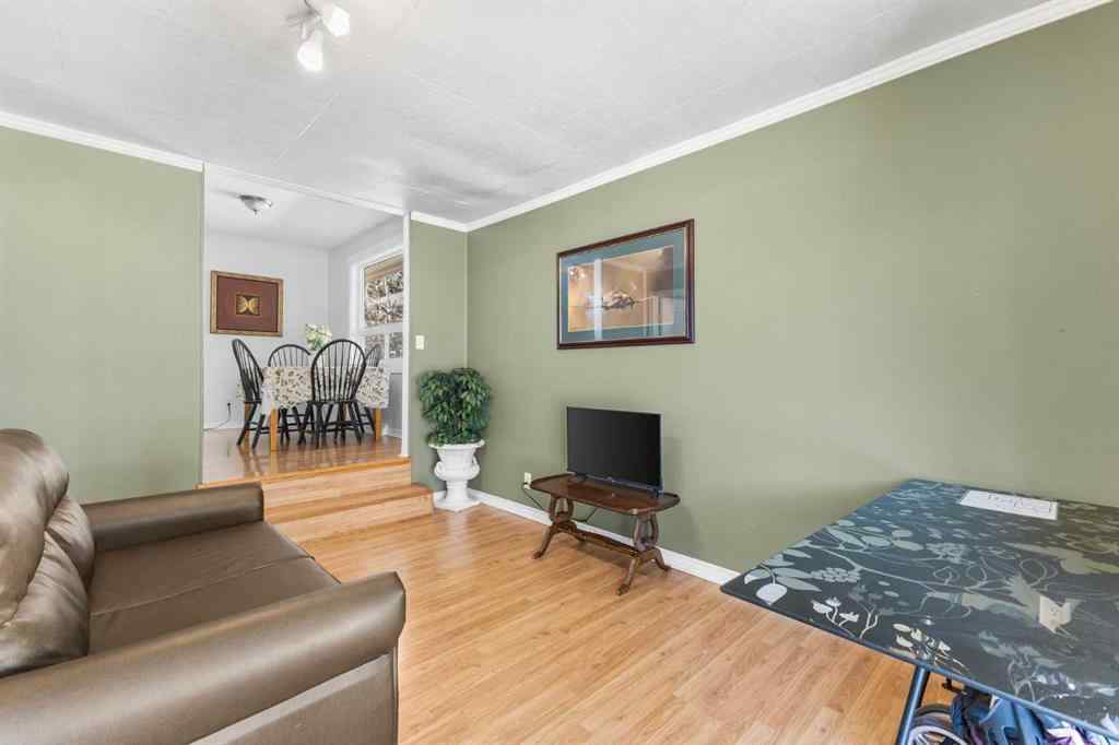 MLS® A2265733 - 1036 17 Street NE in Mayland Heights Calgary, Residential