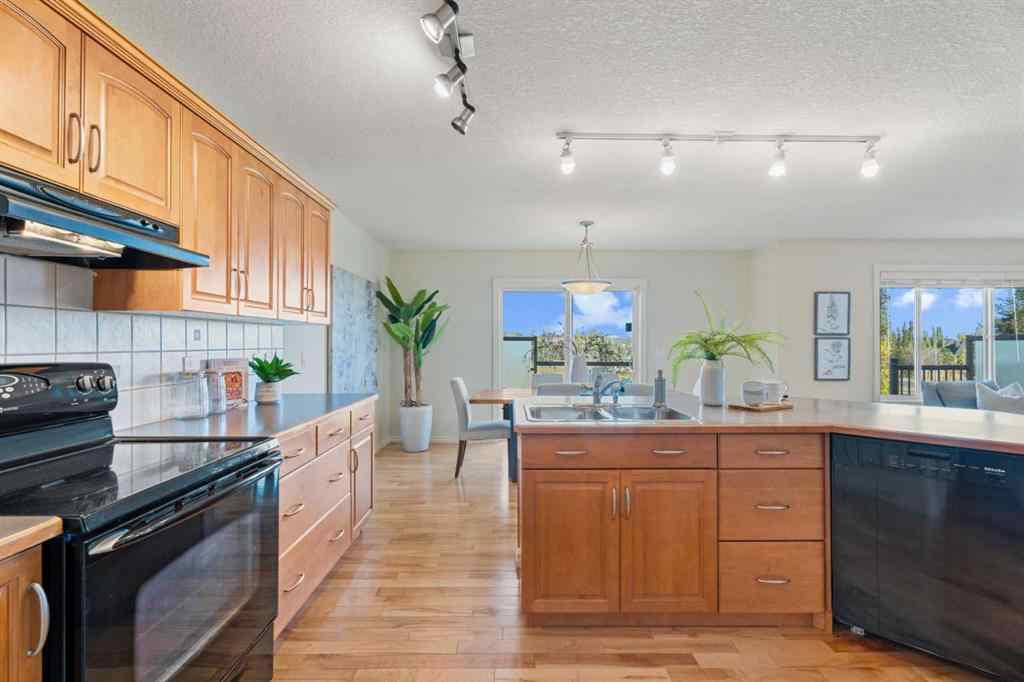 MLS® A2265734 - 35 Cimarron Park Green  in Cimarron Park Okotoks, Residential