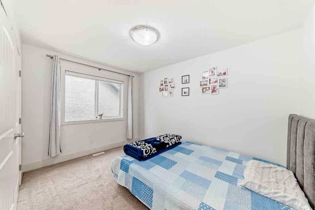 MLS® A2265735 - 388 Kinniburgh Boulevard  in Kinniburgh North Chestermere, Residential