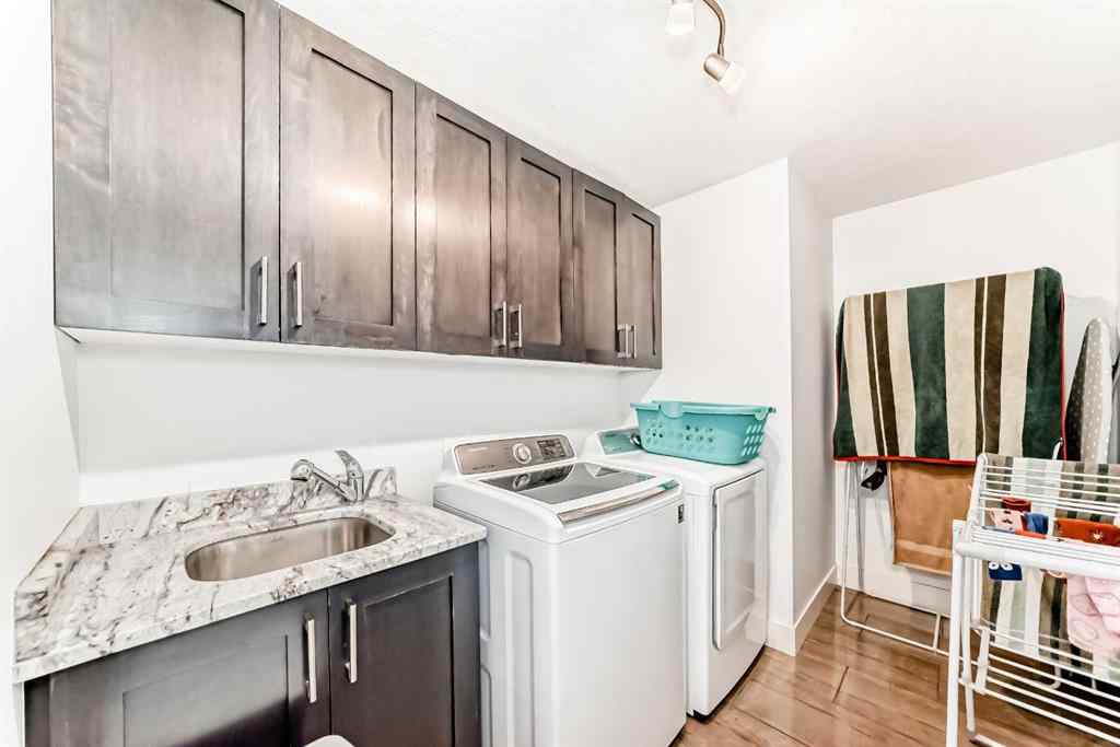 MLS® A2265735 - 388 Kinniburgh Boulevard  in Kinniburgh North Chestermere, Residential