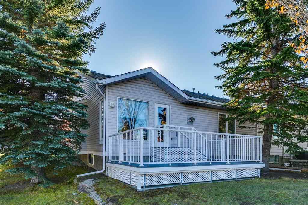 MLS® A2265745 - 31 Douglasview Park SE in Douglasdale/Glen Calgary, Residential