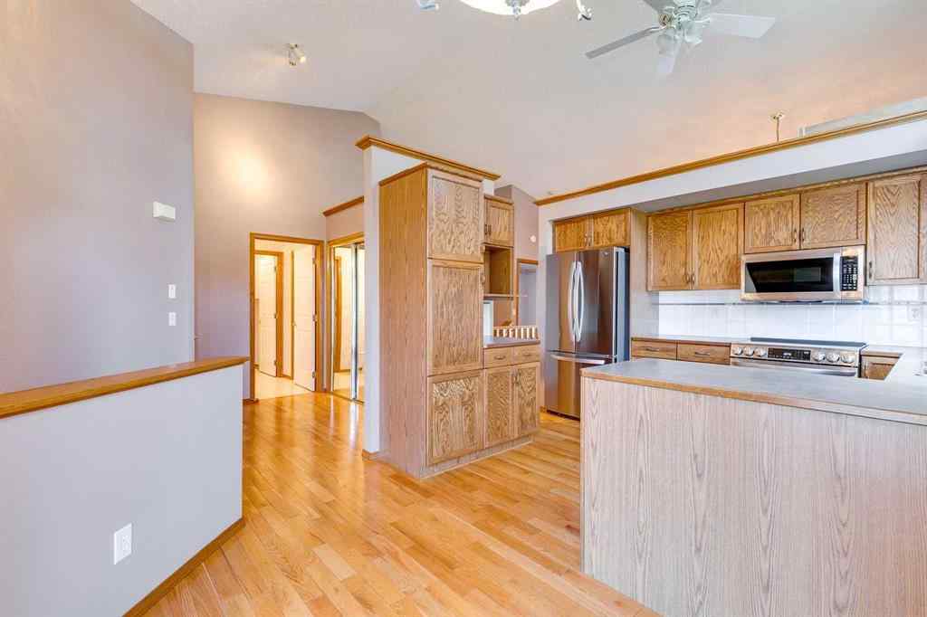 MLS® A2265745 - 31 Douglasview Park SE in Douglasdale/Glen Calgary, Residential