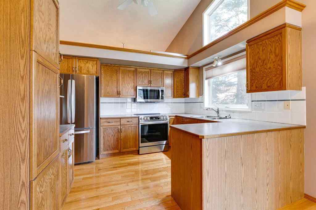 MLS® A2265745 - 31 Douglasview Park SE in Douglasdale/Glen Calgary, Residential