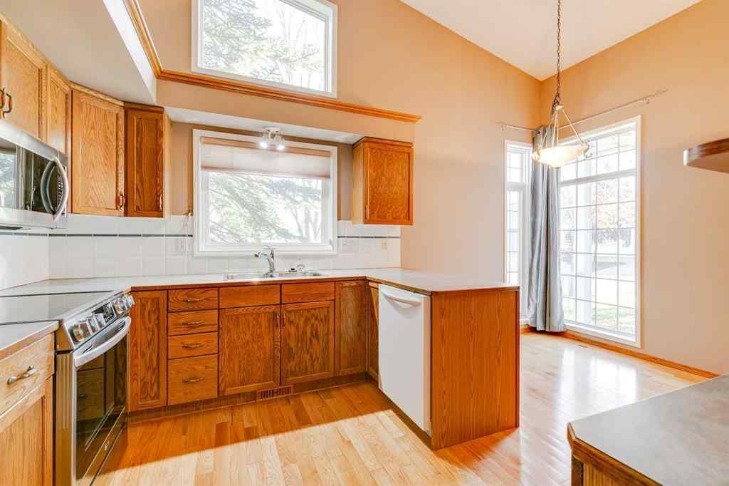 MLS® A2265745 - 31 Douglasview Park SE in Douglasdale/Glen Calgary, Residential