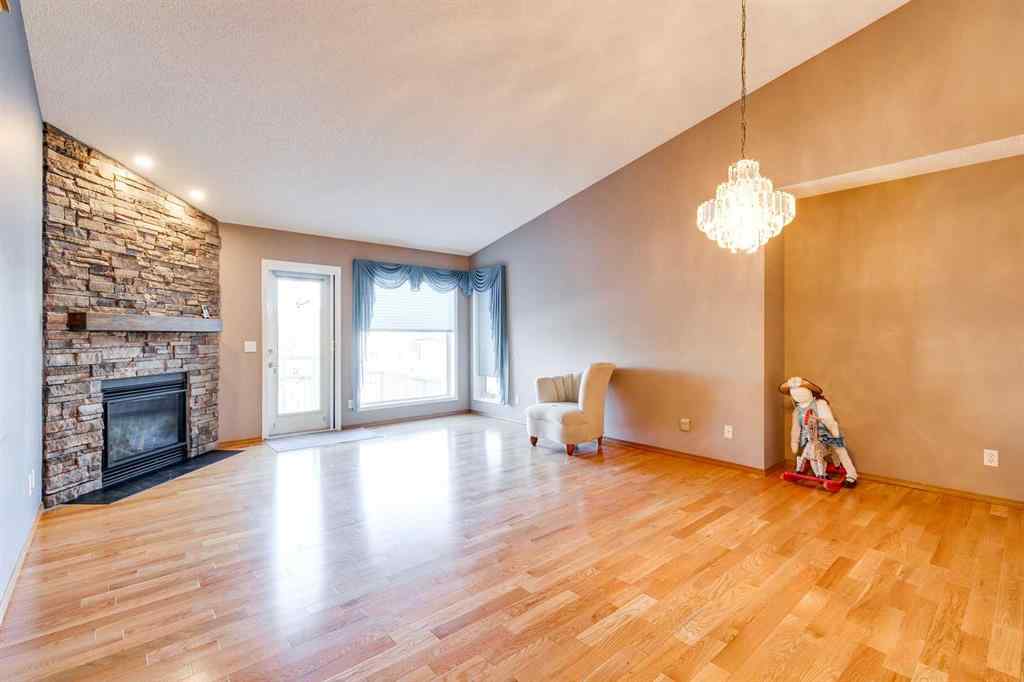 MLS® A2265745 - 31 Douglasview Park SE in Douglasdale/Glen Calgary, Residential