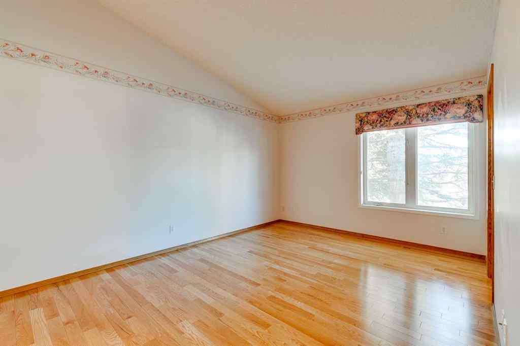 MLS® A2265745 - 31 Douglasview Park SE in Douglasdale/Glen Calgary, Residential