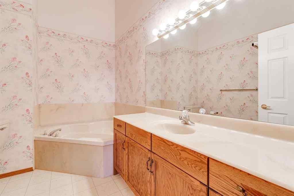 MLS® A2265745 - 31 Douglasview Park SE in Douglasdale/Glen Calgary, Residential