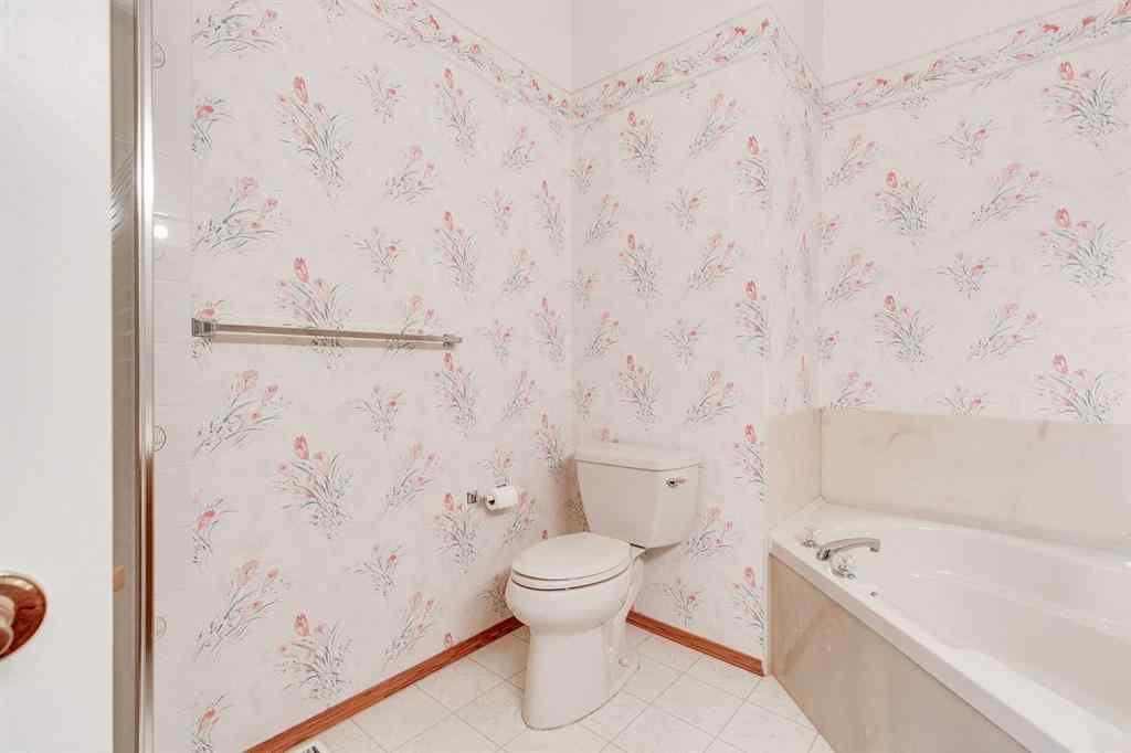 MLS® A2265745 - 31 Douglasview Park SE in Douglasdale/Glen Calgary, Residential