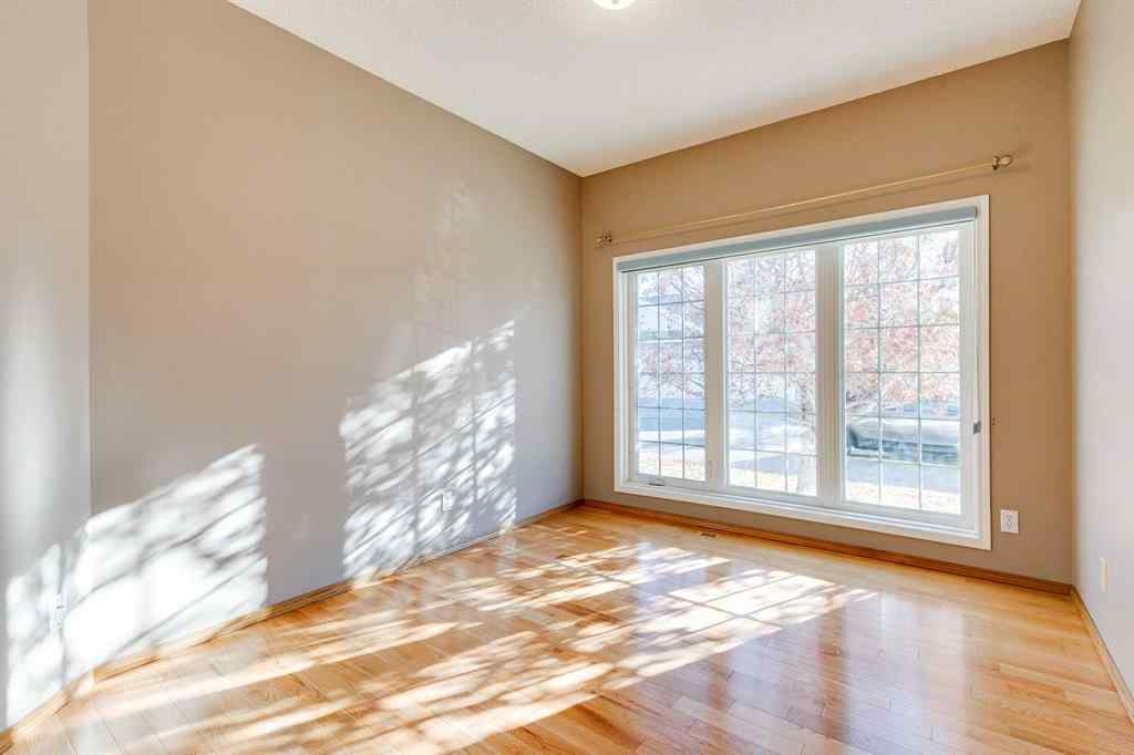 MLS® A2265745 - 31 Douglasview Park SE in Douglasdale/Glen Calgary, Residential