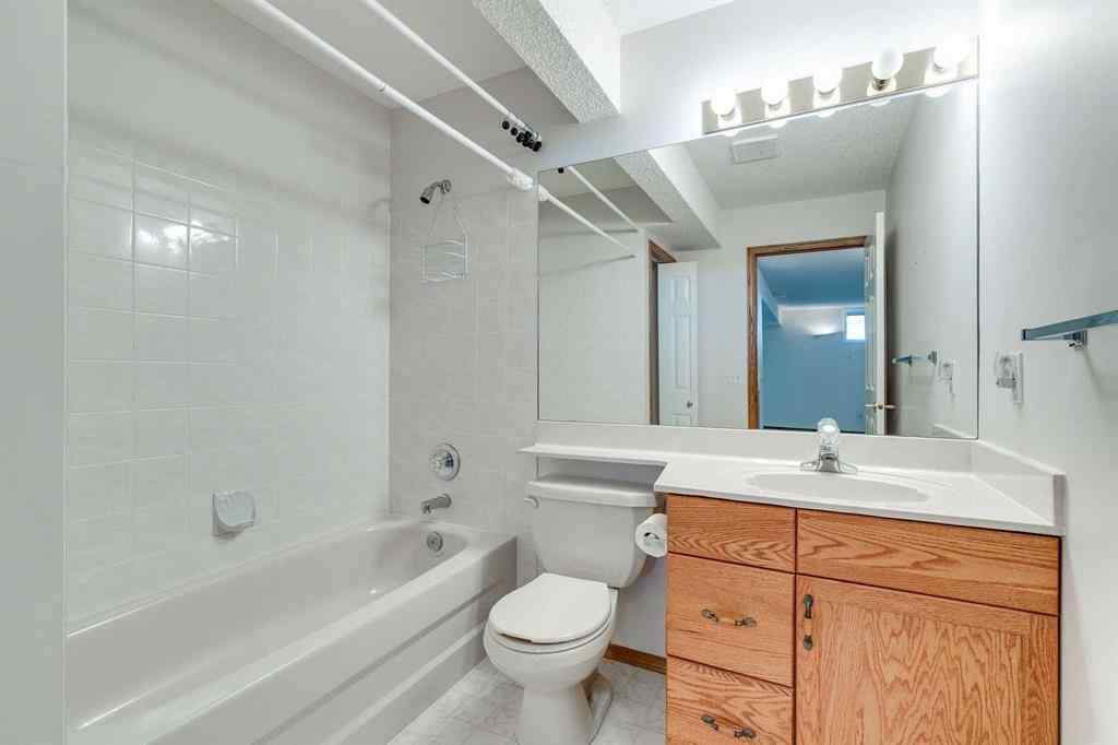 MLS® A2265745 - 31 Douglasview Park SE in Douglasdale/Glen Calgary, Residential