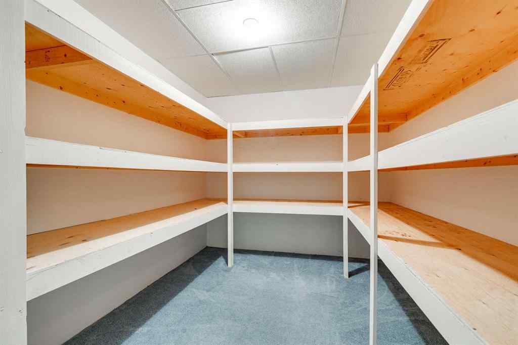 MLS® A2265745 - 31 Douglasview Park SE in Douglasdale/Glen Calgary, Residential