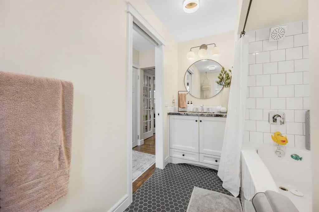 MLS® A2265747 - 8027 Churchill Drive SW in Chinook Park Calgary, Residential