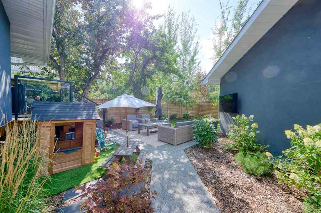 MLS® A2265747 - 8027 Churchill Drive SW in Chinook Park Calgary, Residential