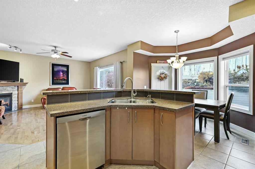 MLS® A2265753 - 753 Fairways Green NW in Fairways Airdrie, Residential