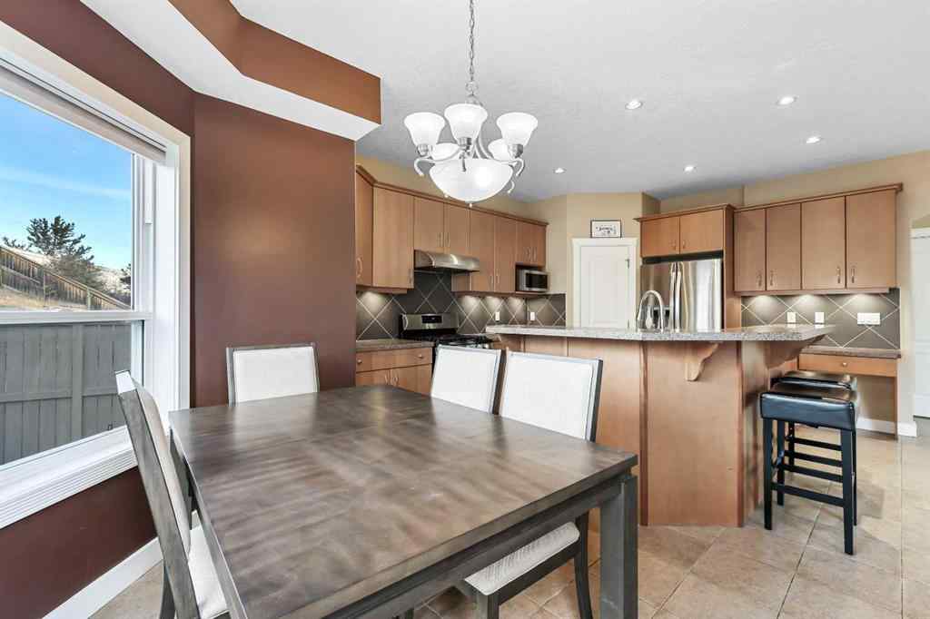 MLS® A2265753 - 753 Fairways Green NW in Fairways Airdrie, Residential