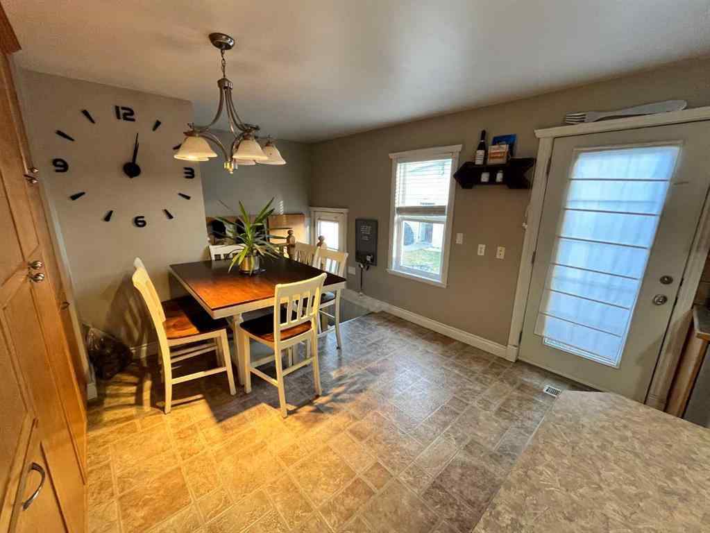 MLS® A2265754 - 5104 44 Avenue  in NONE Taber, Residential