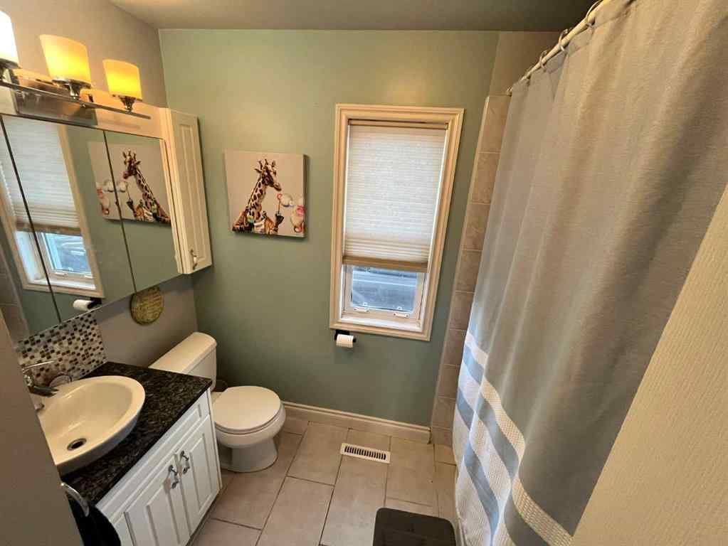 MLS® A2265754 - 5104 44 Avenue  in NONE Taber, Residential