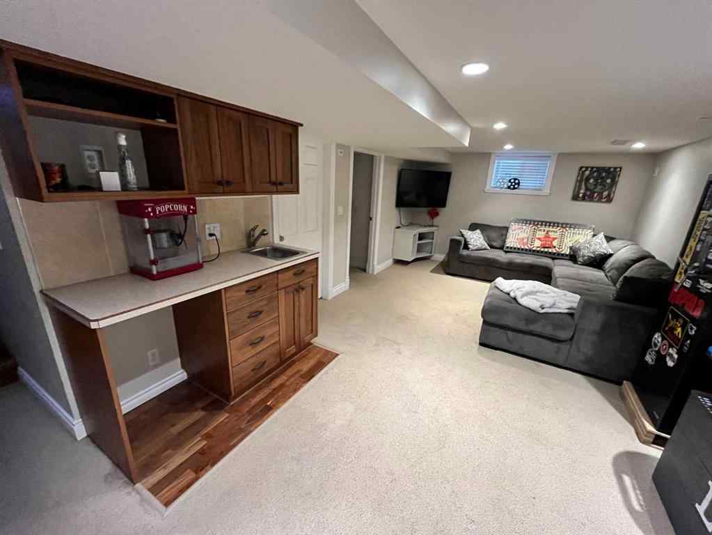 MLS® A2265754 - 5104 44 Avenue  in NONE Taber, Residential