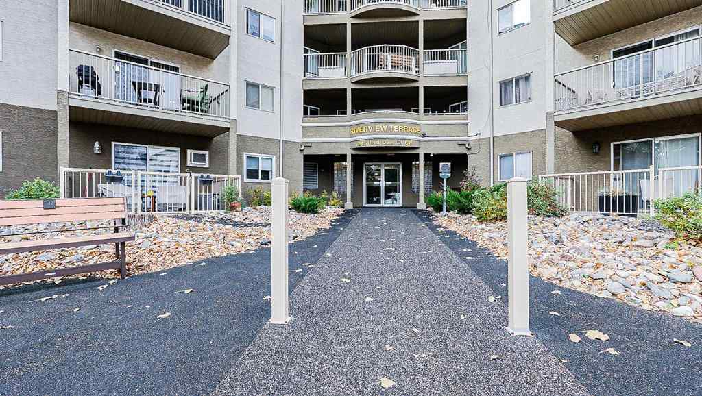 MLS® A2265763 - Unit #306 245 Red Deer Drive SW in SW Hill Medicine Hat, Residential
