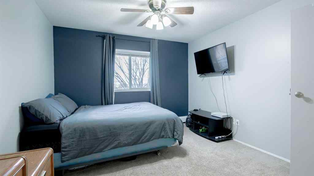 MLS® A2265763 - Unit #306 245 Red Deer Drive SW in SW Hill Medicine Hat, Residential