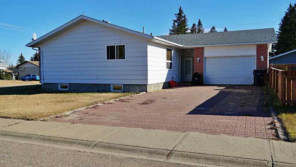 MLS® A2265765 - 216 Third Avenue N in Marwayne Marwayne, Residential