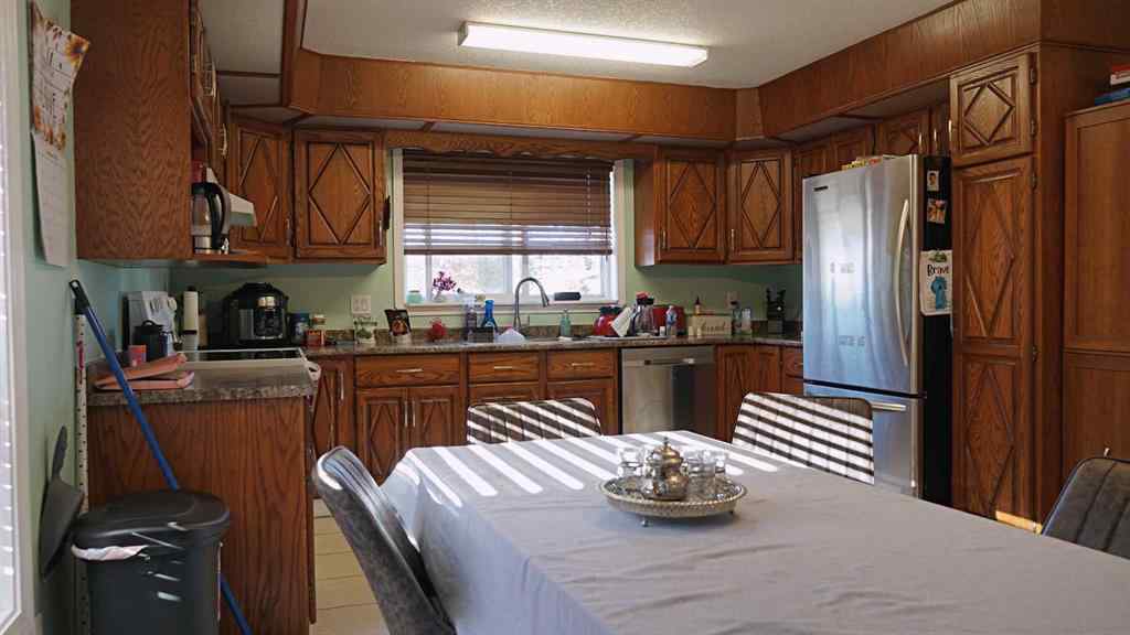 MLS® A2265765 - 216 Third Avenue N in Marwayne Marwayne, Residential