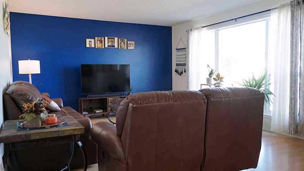 MLS® A2265765 - 216 Third Avenue N in Marwayne Marwayne, Residential