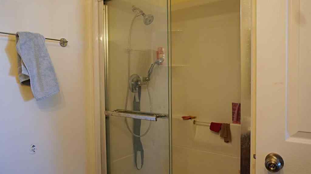 MLS® A2265765 - 216 Third Avenue N in Marwayne Marwayne, Residential