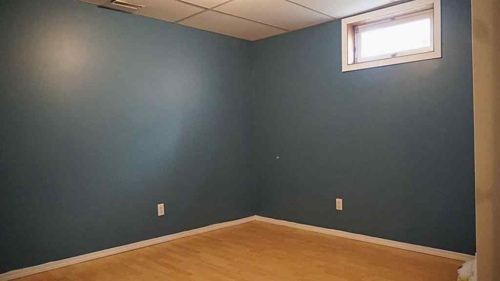 MLS® A2265765 - 216 Third Avenue N in Marwayne Marwayne, Residential