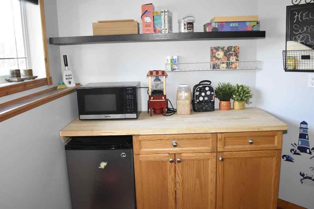 MLS® A2265767 - 4923 55 Street  in NONE Alix, Residential