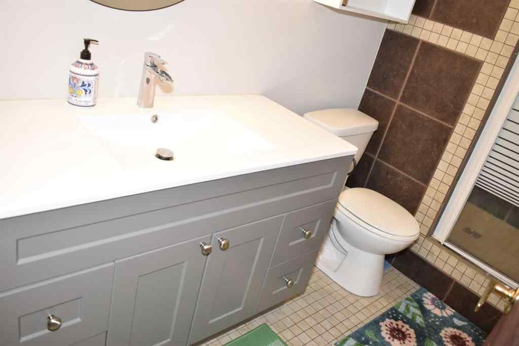 MLS® A2265767 - 4923 55 Street  in NONE Alix, Residential