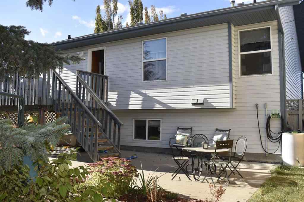 MLS® A2265767 - 4923 55 Street  in NONE Alix, Residential