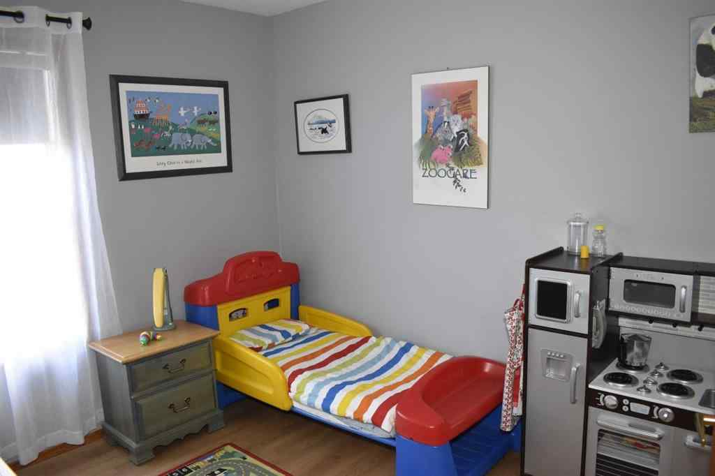 MLS® A2265767 - 4923 55 Street  in NONE Alix, Residential