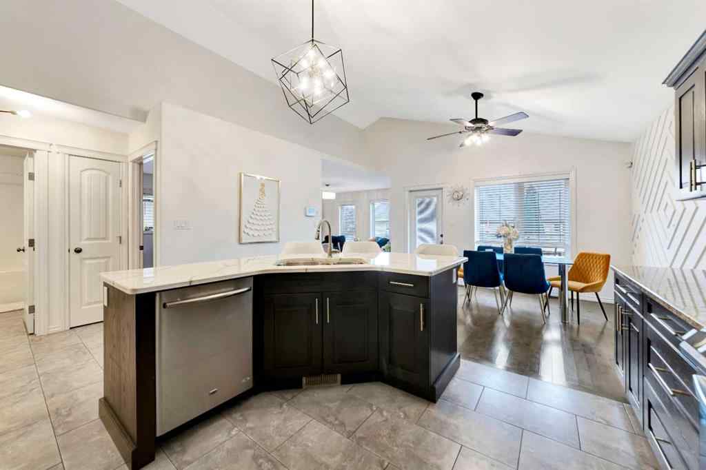 MLS® A2265768 - 7102 39 Street  in Parkview Estates Lloydminster, Residential