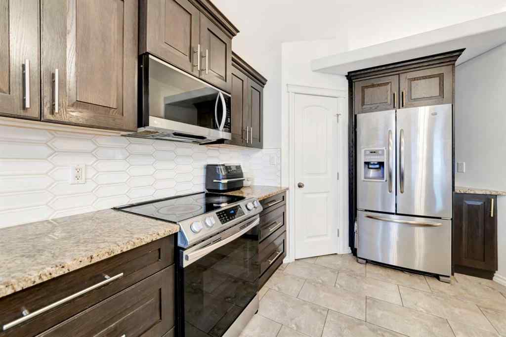 MLS® A2265768 - 7102 39 Street  in Parkview Estates Lloydminster, Residential