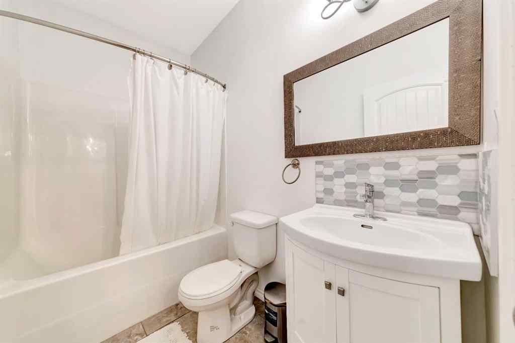 MLS® A2265768 - 7102 39 Street  in Parkview Estates Lloydminster, Residential