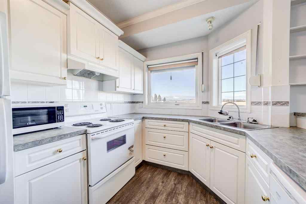 MLS® A2265771 - Unit #103 6 Skyline Crescent  in NONE Claresholm, Residential