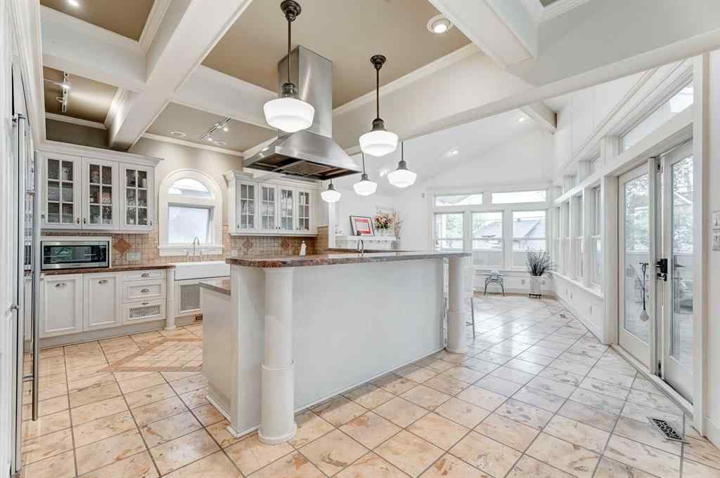 MLS® A2265777 - 342 SUPERIOR Avenue SW in Scarboro Calgary, Residential