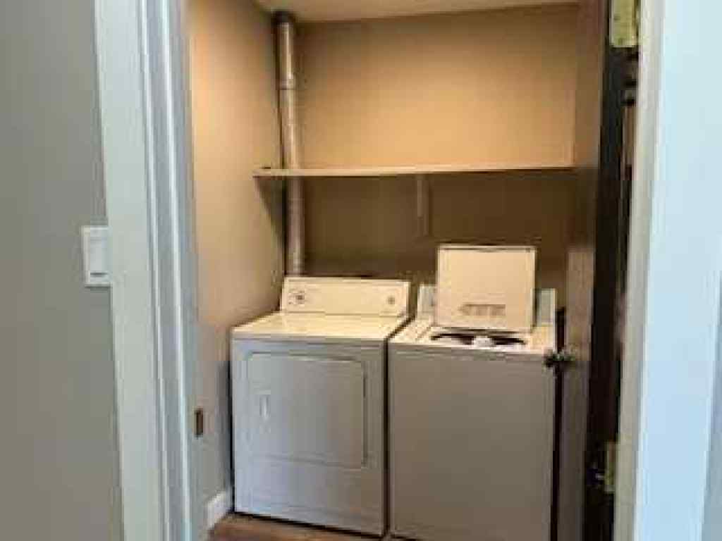 MLS® A2265783 - 1123 Mckinnon Drive NE in Mayland Heights Calgary, Commercial