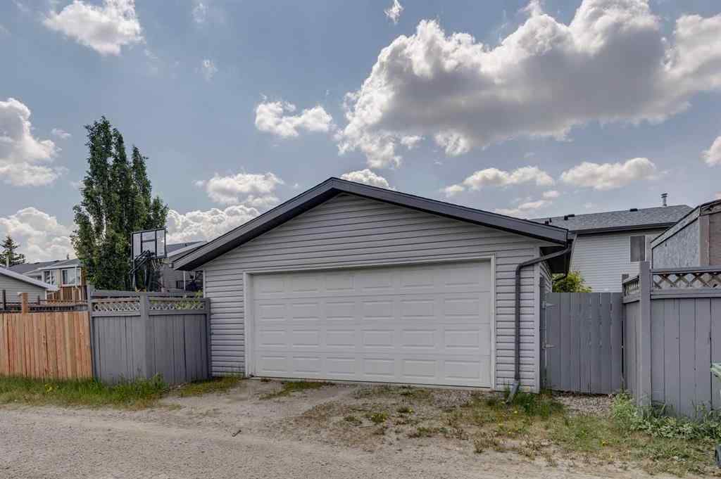 MLS® A2265790 - 1656 Strathcona Gate  in Strathaven Strathmore, Residential