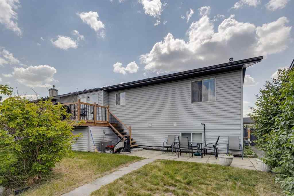 MLS® A2265790 - 1656 Strathcona Gate  in Strathaven Strathmore, Residential